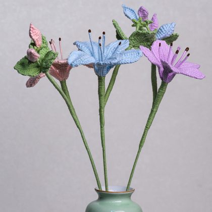 Hand-crocheted Trumpet Creeper Flower