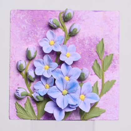 Handmade Clay Flower Fridge Magnet – Elegant Decorative Gift for Home & Kitchen مغناطيس ثلاجة على شكل زهرة من الصلصال اليدوي – هدية أنيقة للمنزل والمطبخ