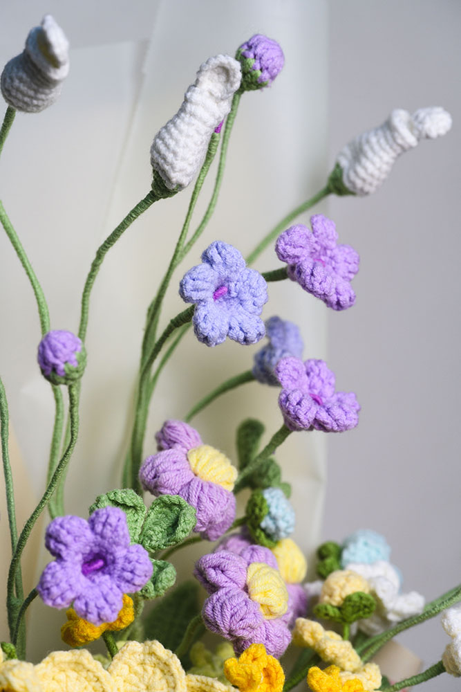 Handmade Crochet Bouquet in Purple & Yellow – Gesang and Pompom Flowers Gift Arrangement باقة كروشيه يدوية باللونين البنفسجي والأصفر – زهور الجيسانج والبوبوم كهدية جميلة - Image 3